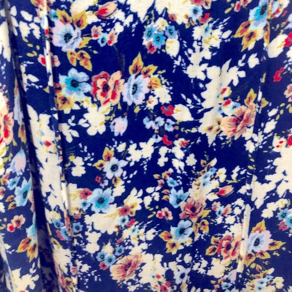 Blue floral dress by WAYF - Picture 3 of 8